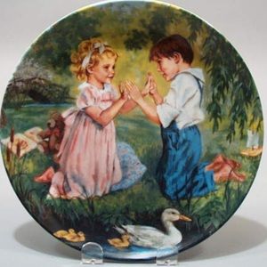 Vintage Knowles Pat a Cake 1990 collectors plate